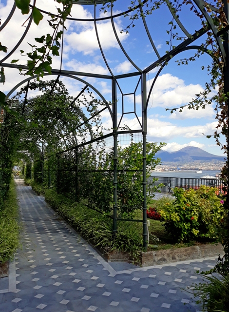 Il panorama dal giardino pensile
